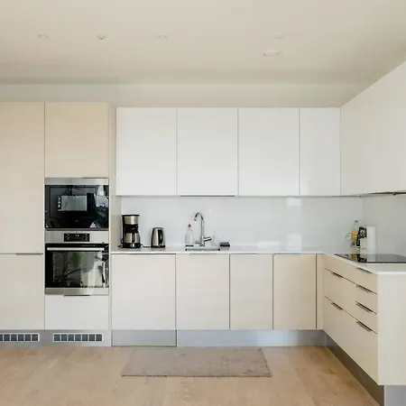 Fabulous Morden In Apartment *