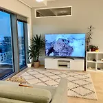 Fabulous Morden In